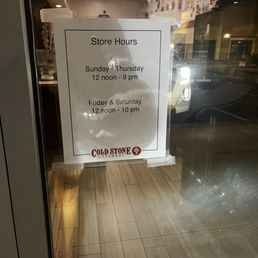 Store hours posted, yet store was closed before 10 pm Store hours posted, yet store was closed before 10 pm