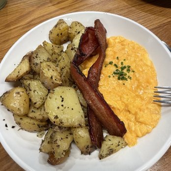 Arcade Downtown - Bacon well done, slow scrambled eggs, and potato's - Cafes Near Me - Riverside, California