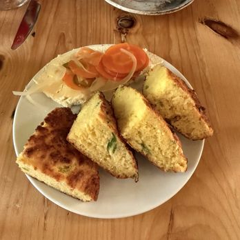 Field & Vine - Cornbread. Good but expected more based on reviews. - New American Near Me - Somerville, Massachusetts