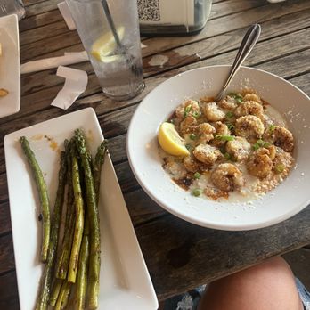 The Local's  Eatery - Gastropubs Near Me - Niceville, Florida