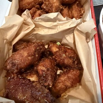 bb.q Chicken El Cajon - Top: honey garlic wings, bottom: soy garlic wings - Chicken Shop Near Me - San Diego, California