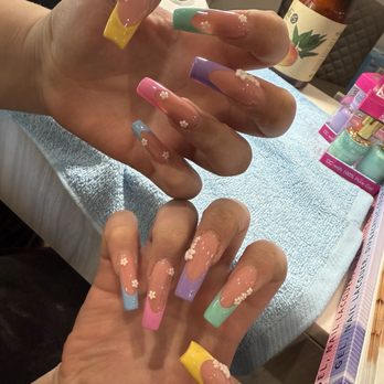 MKE Nails - tips with design - Nail Salons Near Me - Milwaukee, Wisconsin MKE Nails - tips with design - Nail Salons Near Me - Milwaukee, Wisconsin
