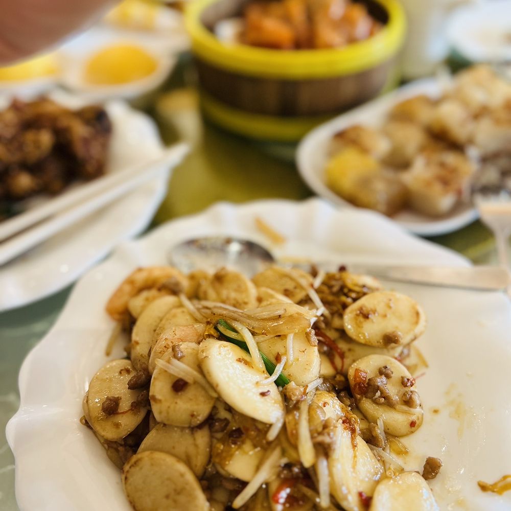 Ritzy Palace Chinese Cuisine - a variety of dishes - Chinese Near Me - Markham, Ontario Ritzy Palace Chinese Cuisine - a variety of dishes - Chinese Near Me - Markham, Ontario