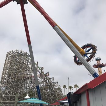 Six Flags Discovery Kingdom - The new Wonder Woman ride - my personal favorite. - Amusement Parks Near Me - Vallejo, California