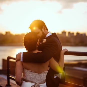 Greenpoint Loft - Great spot for pictures at sunset! - Venues & Event Spaces Near Me - New York, New York