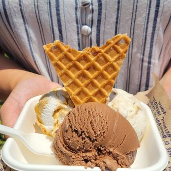 Jeni's Splendid Ice Creams - Dairy free options - Ice Cream & Frozen Yogurt Near Me - Durham, North Carolina Jeni's Splendid Ice Creams - Dairy free options - Ice Cream & Frozen Yogurt Near Me - Durham, North Carolina
