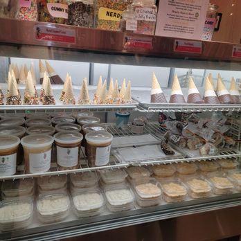 Scoops Ice Cream & Candy - Ice Cream & Frozen Yogurt Near Me - Kenosha, Wisconsin Scoops Ice Cream & Candy - Ice Cream & Frozen Yogurt Near Me - Kenosha, Wisconsin