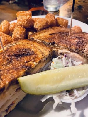 Swallow At the Hollow by null