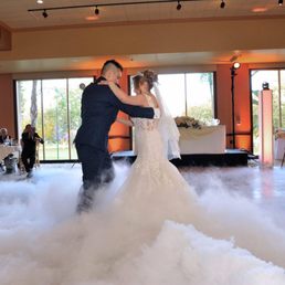 Dancing on the Cloud with my wife Dancing on the Cloud with my wife