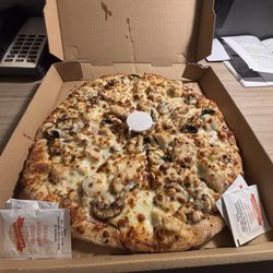 Thai spicy pizza