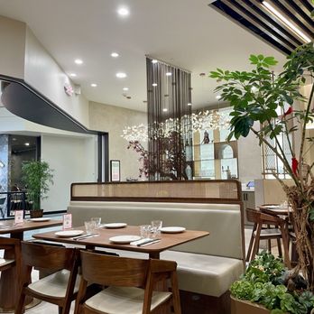 Le Soleil - vibes - Vietnamese Near Me - San Francisco, California