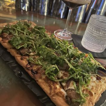 The Rose - Prosciutto and fig flatbread - Bars Near Me - San Antonio, Texas