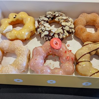 Mochinut - Seattle - Mango, Nutella Almond, Churro, Injeolmi, Strawberry, Chai - Donuts Near Me - Seattle, Washington Mochinut - Seattle - Mango, Nutella Almond, Churro, Injeolmi, Strawberry, Chai - Donuts Near Me - Seattle, Washington