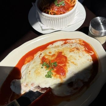 Pete's Tavern - Chicken parm with meatballs - Bars Near Me - New York, New York Pete's Tavern - Chicken parm with meatballs - Bars Near Me - New York, New York