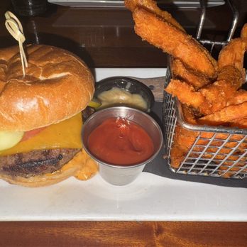 The Hangry Bison - New American Near Me - Winter Park, Florida