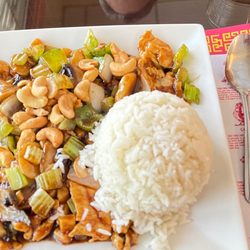 B.M.Chen Restaurant - Cashew chicken