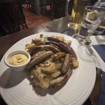 Paulaner - Sausages with sauerkraut and fried potatoes - Bavarian Near Me - Berlin, BE