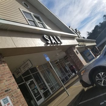 Salt - Located in a strip mall (factory outlet stores) - Breakfast & Brunch Near Me - Lincoln City, Oregon