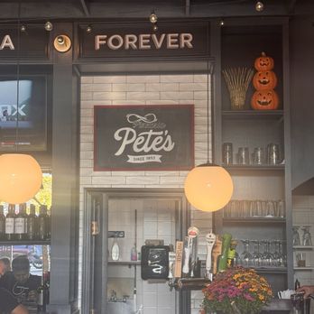 Pete's Pizza - Pizza Near Me - Chicago, Illinois