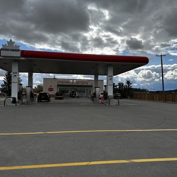 7-Eleven - Business frontage. - Convenience Stores Near Me - Claresholm, Alberta 7-Eleven - Business frontage. - Convenience Stores Near Me - Claresholm, Alberta