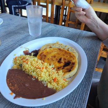 L'Roco Grill - L'roco Combo #1 - Salvadoran Near Me - San Jose, California L'Roco Grill - L'roco Combo #1 - Salvadoran Near Me - San Jose, California