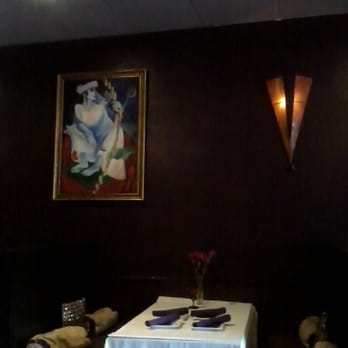 Kama - Booth and decor - Indian Near Me - La Grange, Illinois