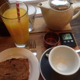 Breakfast: they advise to remove the tea leaves after 3 min