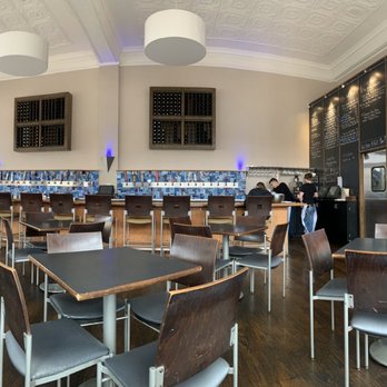 Square Burger - Bar and seating - Burgers Near Me - McKinney, Texas Square Burger - Bar and seating - Burgers Near Me - McKinney, Texas