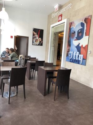 espressamente illy by null