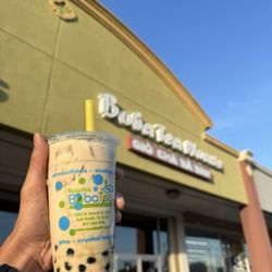 Milk Tea w/ Boba outside