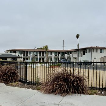 Hotel Avanti - Hotel property is on a corner plot - Hotels Near Me - Santa Maria, California Hotel Avanti - Hotel property is on a corner plot - Hotels Near Me - Santa Maria, California
