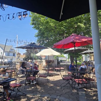 Babes Grill House - Outside seating area - New American Near Me - Palmyra, Pennsylvania