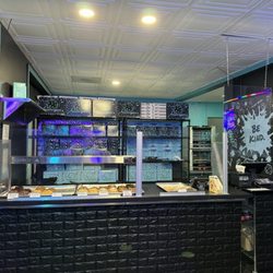 MidnighTreats - Front counter