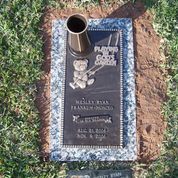 B-Remembered Monuments - Bronze on Granite - Funeral Services & Cemeteries Near Me - Austin, Texas B-Remembered Monuments - Bronze on Granite - Funeral Services & Cemeteries Near Me - Austin, Texas