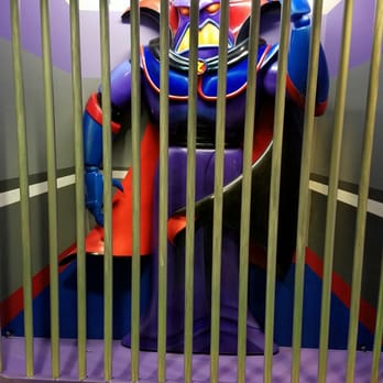 Buzz Lightyear’s Space Ranger Spin - The Evil Zurg!!! - Amusement Parks Near Me - Orlando, Florida