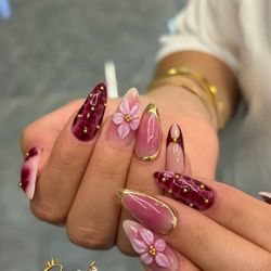 Cobe Nails & Spa - Nail salon in Clermont, Florida