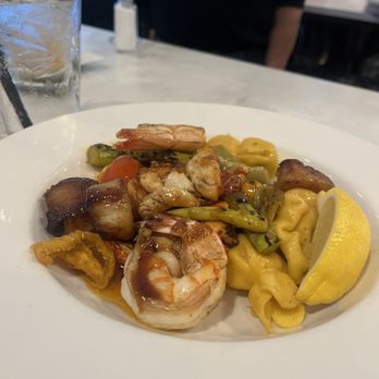 BAY POINTE WATERFRONT RESTAURANT - 374 Photos & 423 Reviews - 64 ...