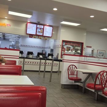 In-N-Out Burger - Dining Room - Burgers Near Me - Barstow, California
