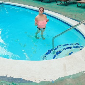 Royal Grove Waikiki - Enjoying their pool - Hotels Near Me - Honolulu, Hawaii