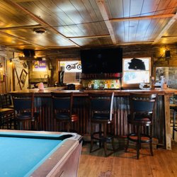 Mom’s Bar