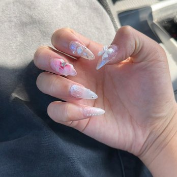 Lavish Nail Studio - 3D floral set cont. - Nail Salons Near Me - Garden Grove, California