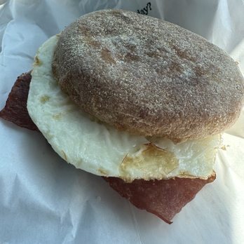 Starbucks - Turkey bacon and egg white breakfast sando - Coffee & Tea Near Me - Ridgefield, Washington