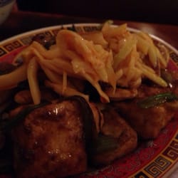 Wong's Diner - Tofu with cashew and bamboo chilli