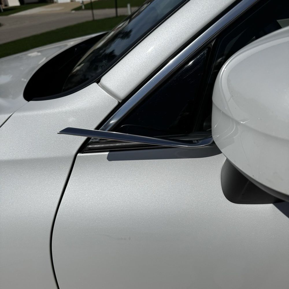 Bent molding. Bent molding.