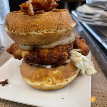 BREW'd Craft Pub - Order it! Its only on special till the emdnof month. CHECK IN TO YELP for $6 deal. - Gastropubs Near Me - Honolulu, Hawaii