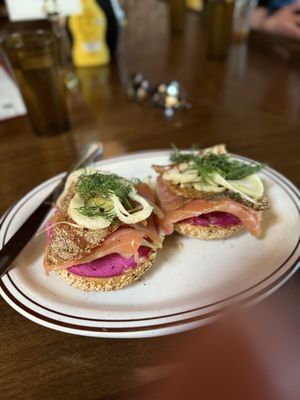 Belle's Delicatessen & Bar by null