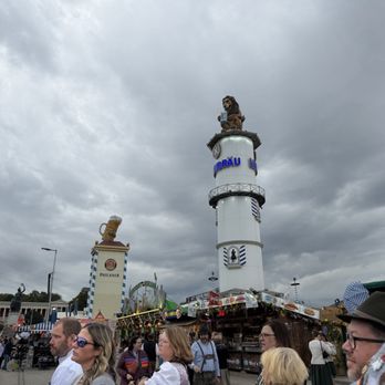 Oktoberfest - Fun Fair Near Me - Munich, BY Oktoberfest - Fun Fair Near Me - Munich, BY
