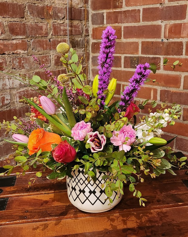 BITTERSWEET FLORAL Updated October 2024 2114 Dakota Ave, South