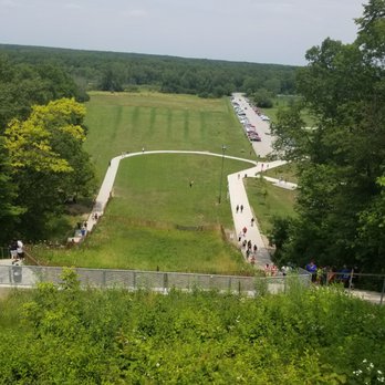 Swallow Cliff Woods - The View is everything - Hiking Near Me - Palos Hills, Illinois Swallow Cliff Woods - The View is everything - Hiking Near Me - Palos Hills, Illinois