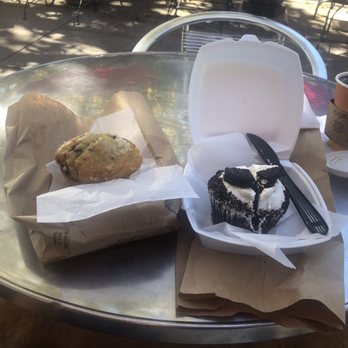 Ocean Grove Bake Shoppe - Blueberry muffin and Oreo cupcake - Bakeries Near Me - Ocean Grove, New Jersey